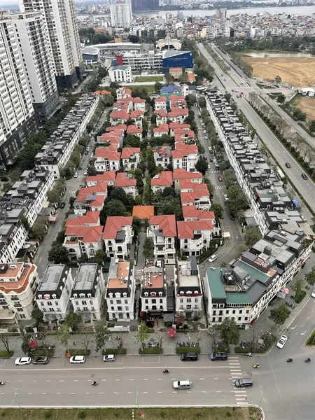 Bán shophouse embassy 2 mặt đường 15m, đối diện nhiều chung cư ngđ, diện tích nhỏ, dãy hiếm nhà bán