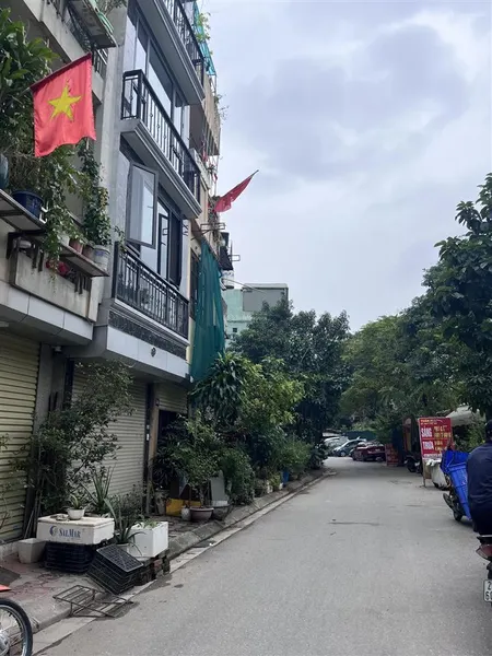 Bán mảnh đất 41,3m2 chính chủ tại mặt dốc la pho, nhà mặt đường, ô tô đỗ đỗ cửa nhà