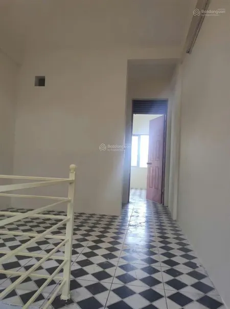 Bán nhà 3 tầng mặt chợ nông sản xã hồng vân giá chỉ 1 tỷ 380 triệu