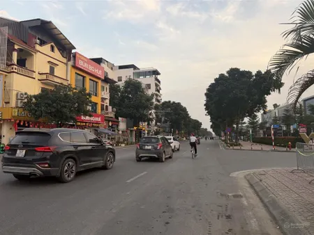 Thượng thanh phân lô lô góc kinh doanh 2 làn ô tô tránh view hồ 53m2 mt 5m 12,2 tỷ