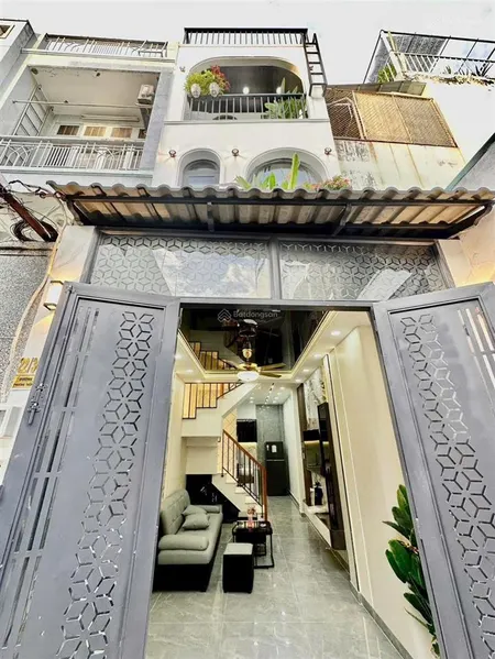 Rẻ còn sót lại 4 phòng ngủ trang bị đủ nội thất đúc kiên cố 3 tầng lầu ds 21 quang trung