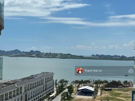 Do chuyển định cư cần bán căn hộ 2pn 84m2 view chính biển trung tâm du lịch bãi cháy, hạ long