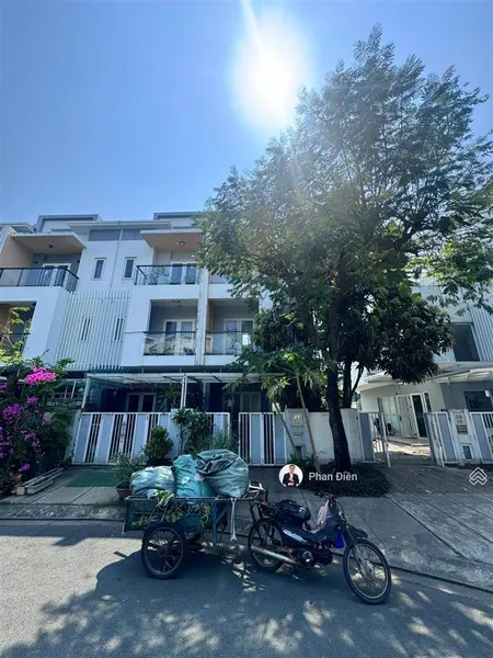 Chính chủ bán nhà phố mega village khang điền 5x19m view hồ bơi. gọi ngay 0982 667 *** mr phan điền