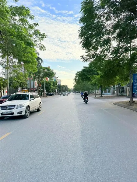 Bán 170m đất mt 12m ngọc thụy vị trí trung tâm giáp hồng tiến hiếm, giá đầu tư