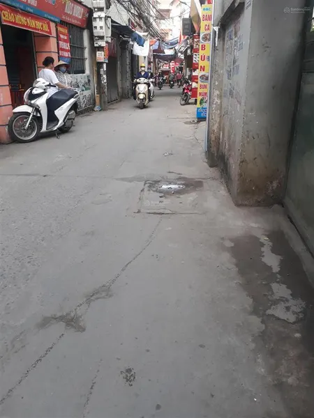 Bán 75 m2 đất phú diễn gân trường đai học tài nguyên môi trường .mt. 4,4 m . ô tô cách 50m (sdcc)