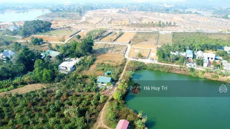 Lô đất 300m2 view trực diện hồ gò mè mt 10m cách kđt nghỉ dưỡng lasaver 100m ngay sau đất