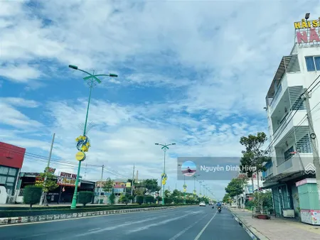 Bán 200m2 mặt tiền hùng vương trung tâm tp phan thiết giá siêu tốt