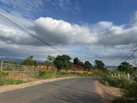 (ngộp) đất mặt tiền đường nhựa view đẹp tại tân văn