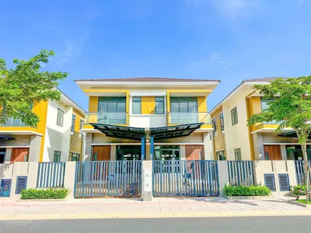 Bán biệt thự song lập sun casa central, đường dân chủ, trung tâm vsip 2 bình dương 30% nhận nhà