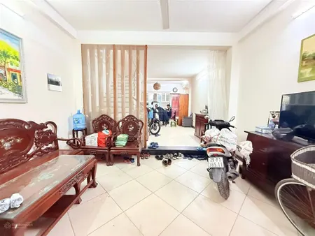 Bán gấp nhà 4 tầng phố xuân la,xuân đỉnh.dt56m2.ô tô vào nhà.nhà về ở luôn.thoáng vĩnh viễn.