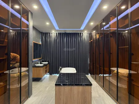 Bán biệt thự riviera cove quận 9 căn góc đẳng cấp hồ cá koi full nội thất thang máy