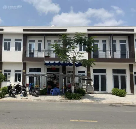 Cần bán gấp nhà phố 1 trệt 1 lầu giá 1,5 tỷ ,shr, sang tên công chứng ngay