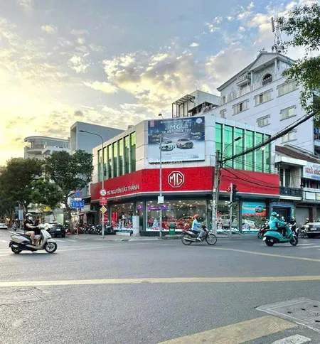 Duy nhất! bán nhà góc 2 mặt tiền đoạn đẹp nhất đường 15 gần chợ tân quy 15x10m 4 tầng giá 44 tỷ
