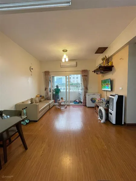 ( chính chủ) bán gấp căn hộ chung cư kđt resco dt 102m2 3pn căn góc giá chỉ hơn 6 tỷ sổ đỏ