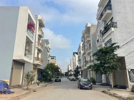 Đất 45m2 mt 4,5m đường 13m tđc a51 hồ sen ngay aeon mall k lỗi lầm gì giá chỉ hơn 4tỷ sđcc