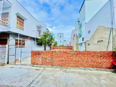 [ hẻm ô tô phú đức sát đường mai xuân thưởng ] ** ô tô rộng 4m ** giá 5,2 tỷ