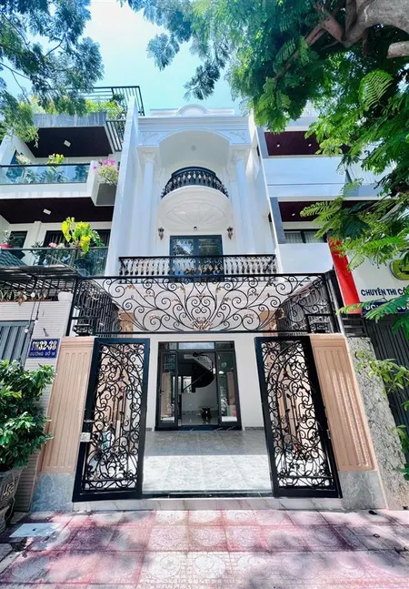 Bán nhà đẹp 3 tầng mới cạnh sông quán trường ngay kđt hà quang 2 nha trang 0395 050 *** em hoàng