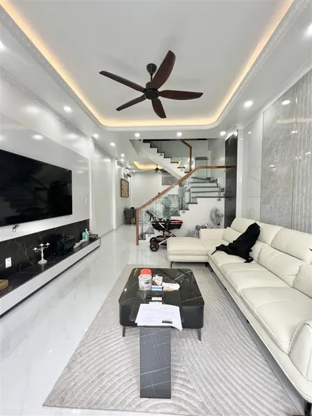 Cần chuyển nhượng căn liền kề 4 tầng sẵn nội thất tại him lam hồng bàng hải phòng. 0977 942 ***