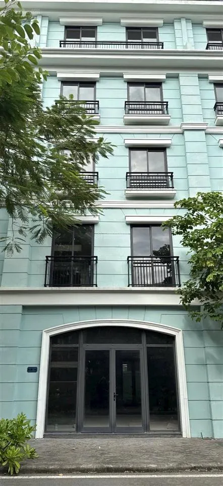 Chỉ 7,60 tỷ sở hữu căn liền kề xây 4 tầng 1 tum. cách biển 200m