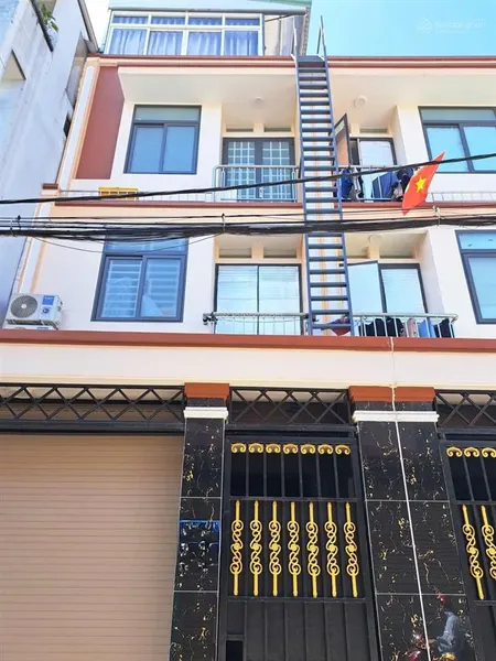 Nhà mặt tiền, đẹp ở ngay 3 tầng dòng tiền ổn định gần chợ tam hà 5x18 chỉ 8,5 tỷ.