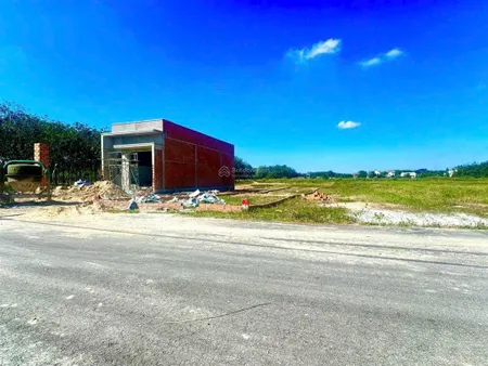 Chính chủ bán lô đất ngay kcn vsip 2, sổ sẵn, dân cư đông, 200m2/ 550 triệu, gần chợ chánh lưu