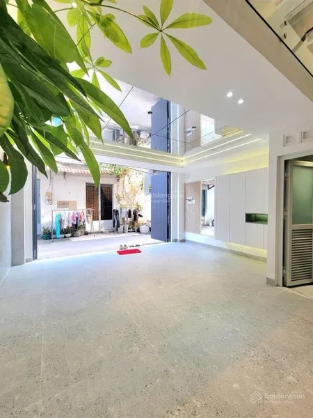 Nhà mới thiết kế đẹp xe hơi ngủ nhà gần lê đức thọ nguyên oanh 5 tầng full nội thất cao