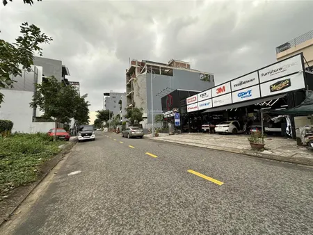 Bán góc 2 mặt tiền đường phạm vấn. giá tốt và diện tích khủng gần 300m2. vuông vắn chỉ 40 tỷ