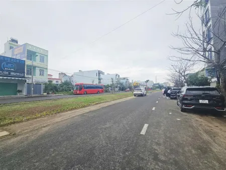Chào bán 2 cặp đường đường 2 làn diên hồng hòa xuân cẩm lệ.