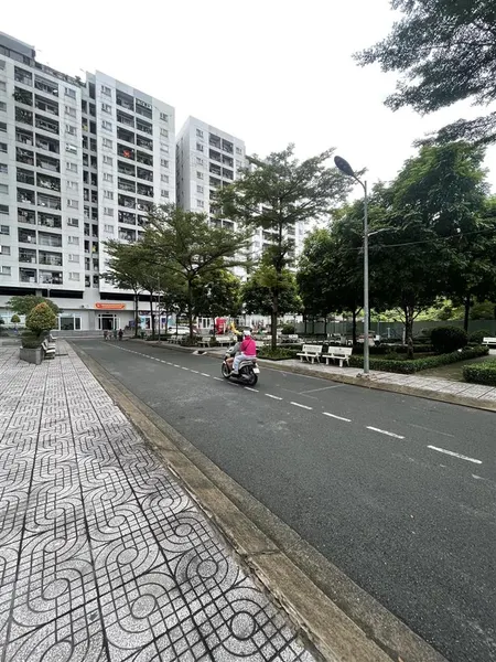 Giá sốc bán chung cư hiệp thành building căn góc giếng trời 65m2 2pn 1wc giá 1.9 tỷ