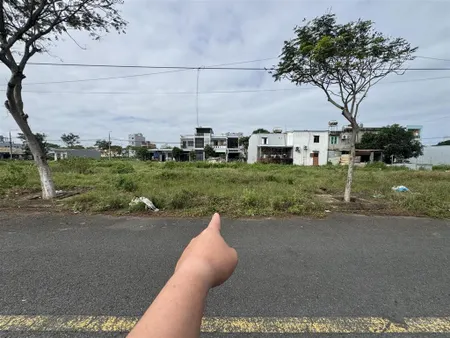 Chính chủ bán cặp đất biển đường việt bắc vị trí đẹp gần biển