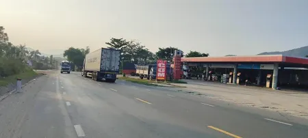 Cần bán 9000m2 đất cơ sở sản xuất kinh doanh. sổ hồng. có sẵn nhà xưởng kho bãi