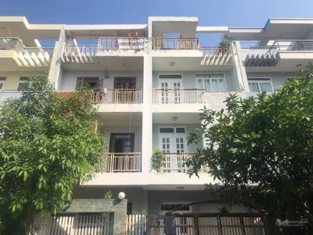 Nhà bán 4 tầng131m2(5 x 26) mặt tiền đường 12m kdc 6b intresco, xã bình hưng, bình chánh cũ.
