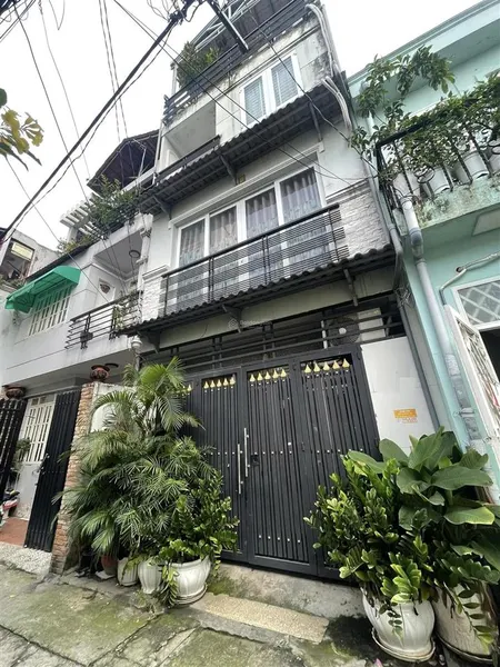 Chỉ với 2 tỷ 690 khách hàng săn được ngay căn nhà ngộp đường số 8 linh trung thủ đức