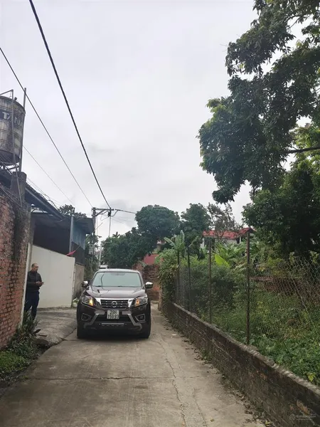 Cc bán 92m2 gò sỏi hồng kỳ. đường thông, oto ngủ trong đất. 100m ra ql3. 2km tới thị trấn sóc sơn