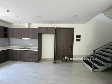 Rổ cđt căn duplex centery 160m2 giá 13 tỷ có ô xe