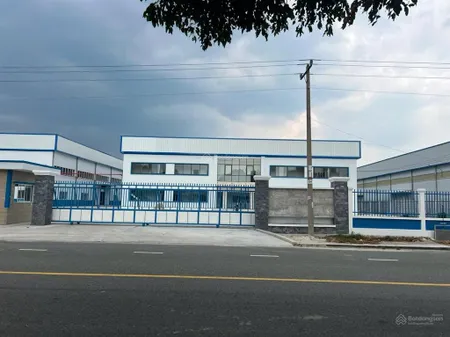 Chính chủ gửi bán xưởng mới 100% trong kcn bàu bàng tổng diện tích 20.000m2 xưởng mới bàn giao liên