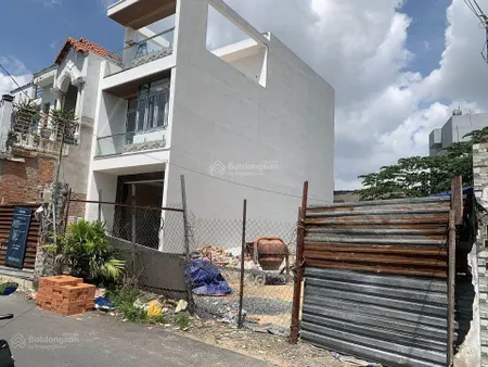 Mặt tiền đường 244 nhánh man thiện vào 30m 6,9 tỷ/90m2