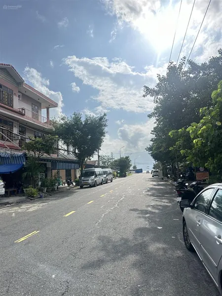 Đất kiệt ô tô đường hồ thấu (sát biển)