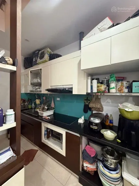 Căn nhà 45m 5 tầng lô góc, 4 mặt thoáng hơn 10m ra mặt phố. nguyễn tri phương 1,2 phan đình phùng