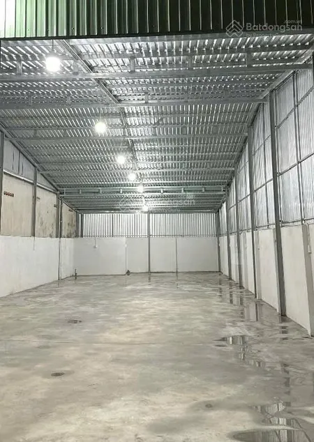 Bán kho xưởng mặt tiền thạnh lộc 56, dt 8x30m, giá 8 tỷ 960tr