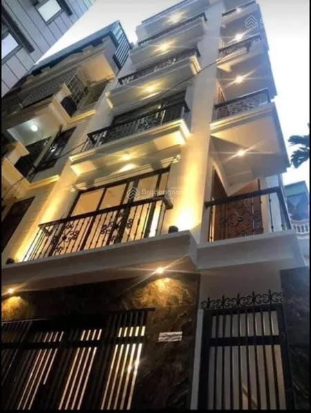 Bán nhà giang văn minh ba đình 91m2 7 tầng mặt tiền 5.5m hơn 47 tỷ ô tô tránh kinh doanh 0976 052 ***