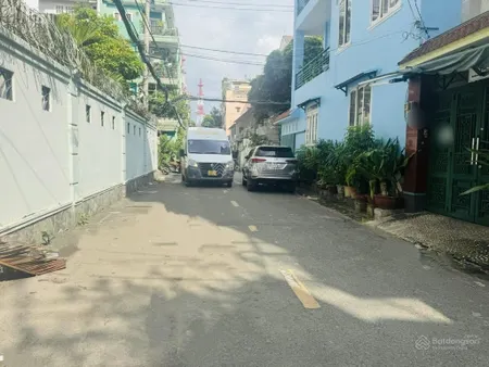 Bán nhà mặt tiền + thang máy ngay sân bay tân sơn nhất mở văn phòng công ty kinh doanh đẹp .