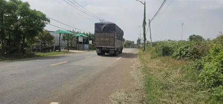 Bán đất 33.6 m bám mặt đường mỹ xuân ngãi giao, gần ngã 4 đường suối nghệ