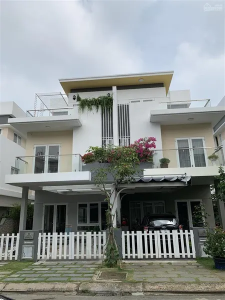 Bán gấp biệt thự 8x18m, có nội thất nhà đẹp 15.9 tỷ, đường lớn, hướng mát, sổ hồng, an ninh