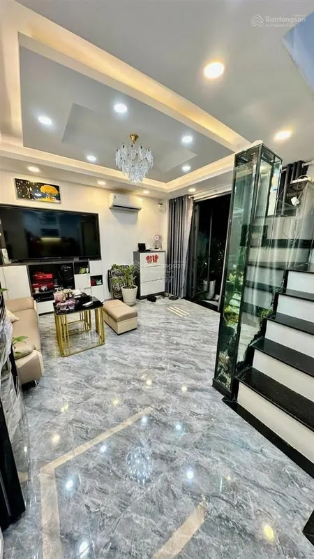 Chủ gấp bán cho con du học nhà đẹp q7, hẻm ô tô, chỉ nhỉnh 6 tỷ