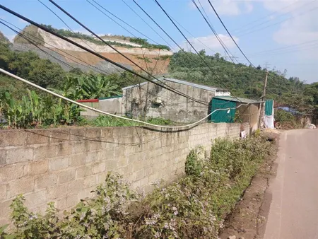 Cần bán gấp 300 m2 mặt tiền mặt đường lê đại hành 16,2 m 2 tỉ 6