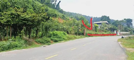 Bán gấp lô đất 30m mặt đường nhựa trục chính tản lĩnhvị trí đẹp, cách cổng kdl ao vua chỉ hơn 100m