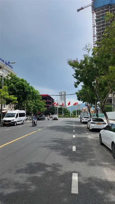 Đất lý tử tấn 100m2 đường 7m5 khu biển thọ quang sơn trà đẹp rẻ