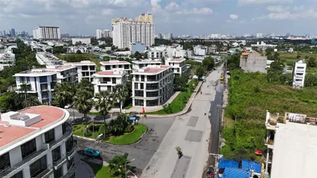 Chính chủ villa park ngang 8m giá tốt view đẹp cần bán gấp ac qtam tâm 0909 780 ***
