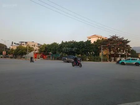 Bán lô đất trung tâm tp hòa bình, mặt tiền ngã tư kinh doanh